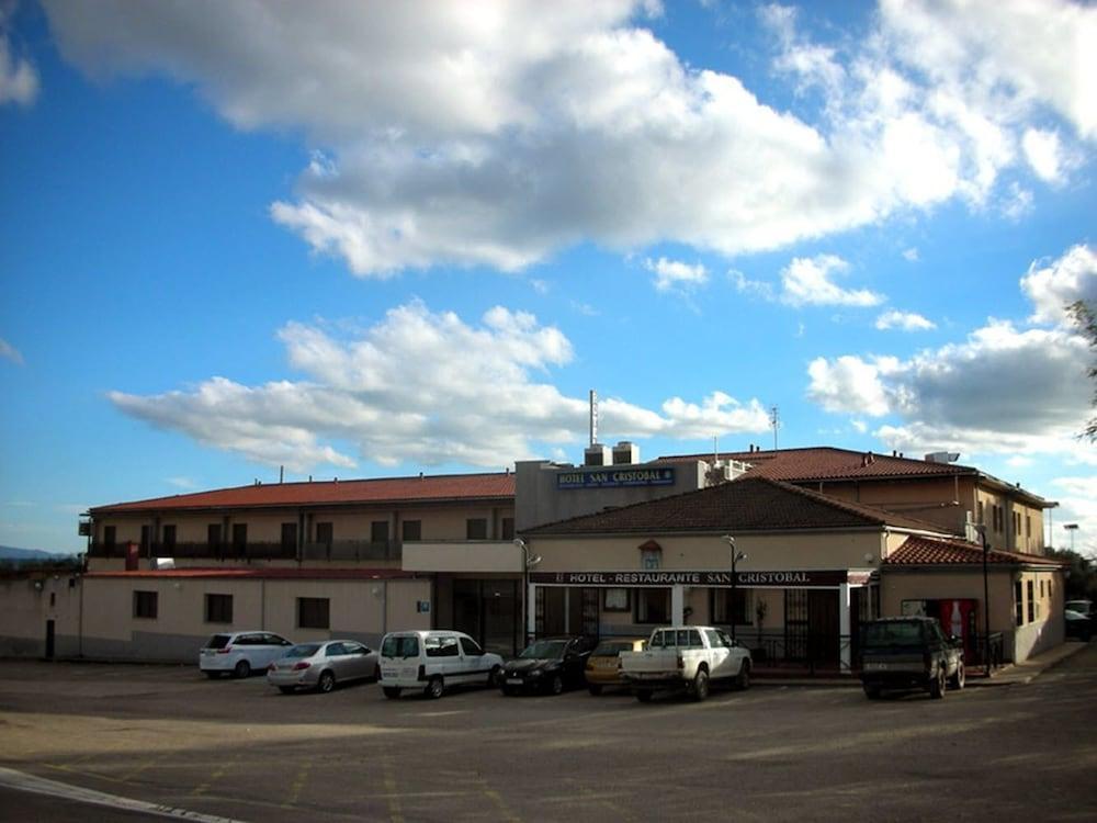 Hotel San Cristobal Coria Eksteriør billede