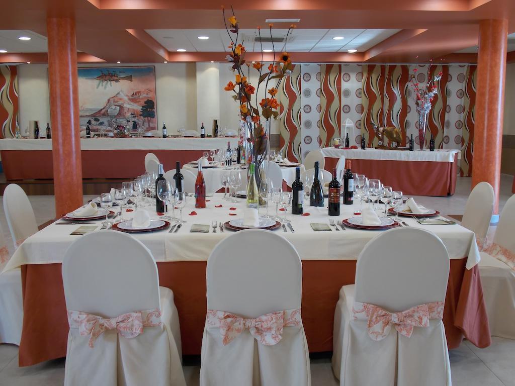 Hotel San Cristobal Coria Eksteriør billede