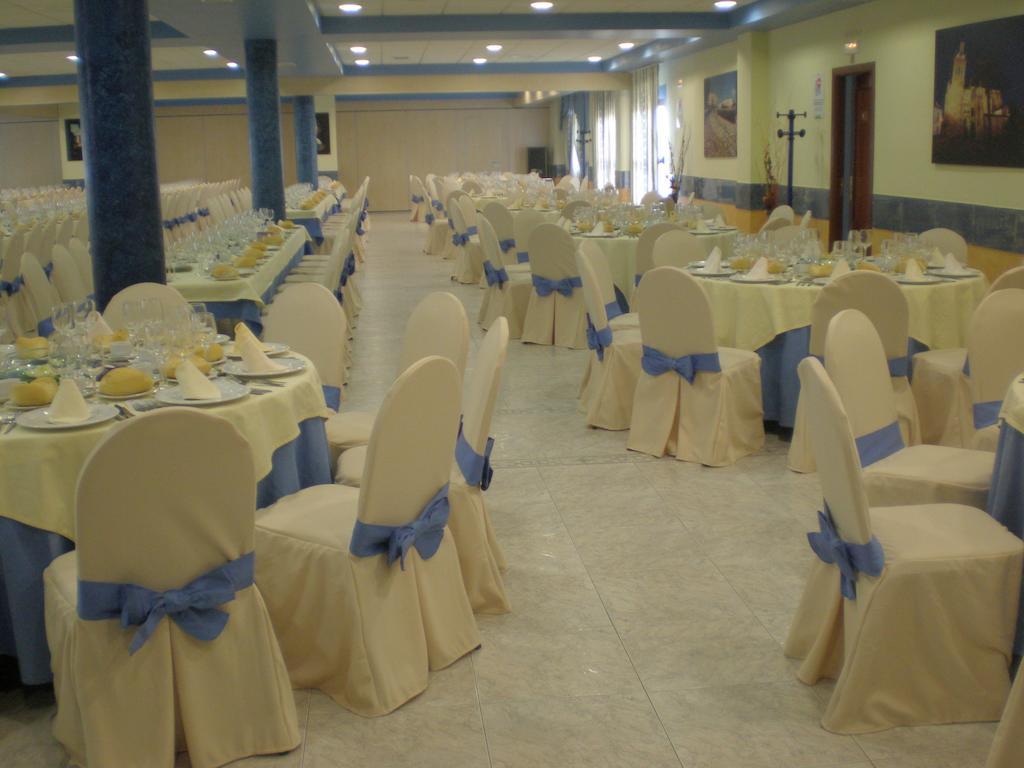Hotel San Cristobal Coria Eksteriør billede