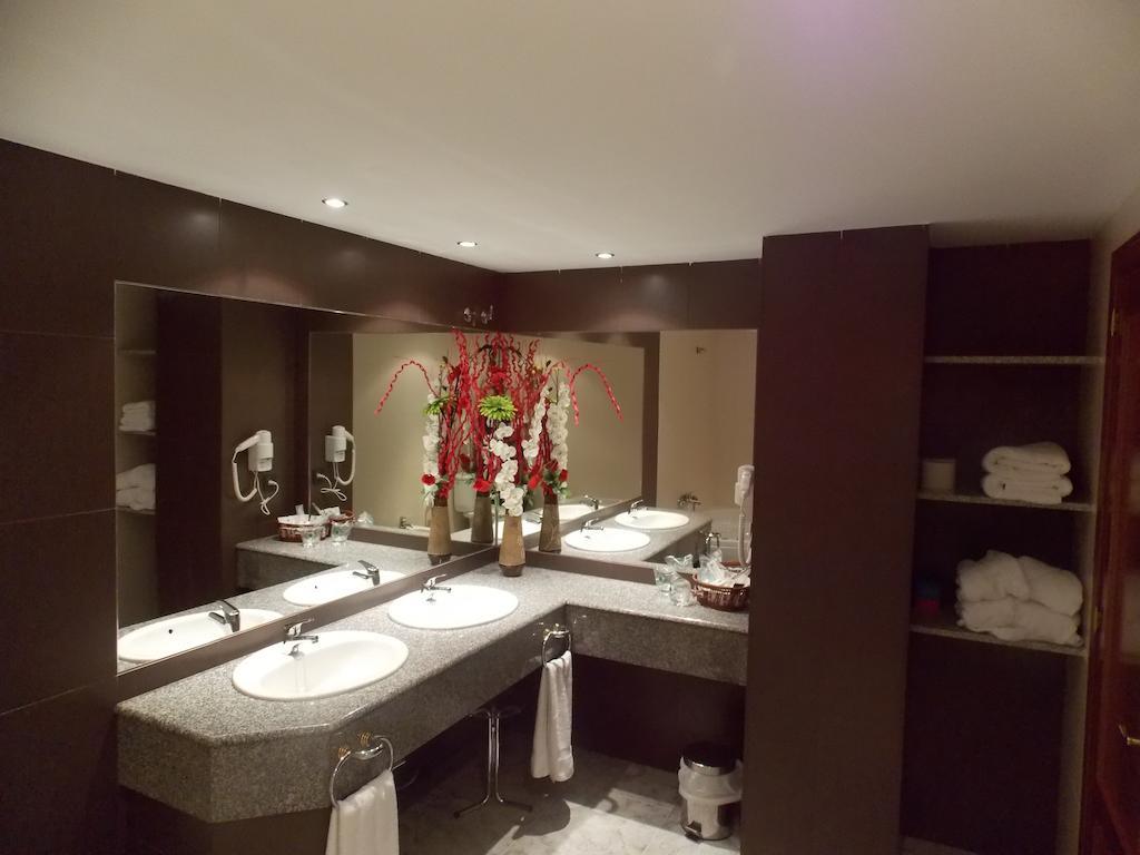 Hotel San Cristobal Coria Værelse billede